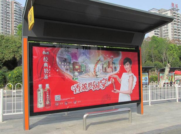 武汉候车亭广告